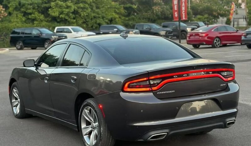 
								2018 Dodge Charger SXT Plus full									
