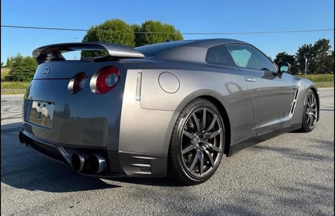 2014 NISSAN GTR.