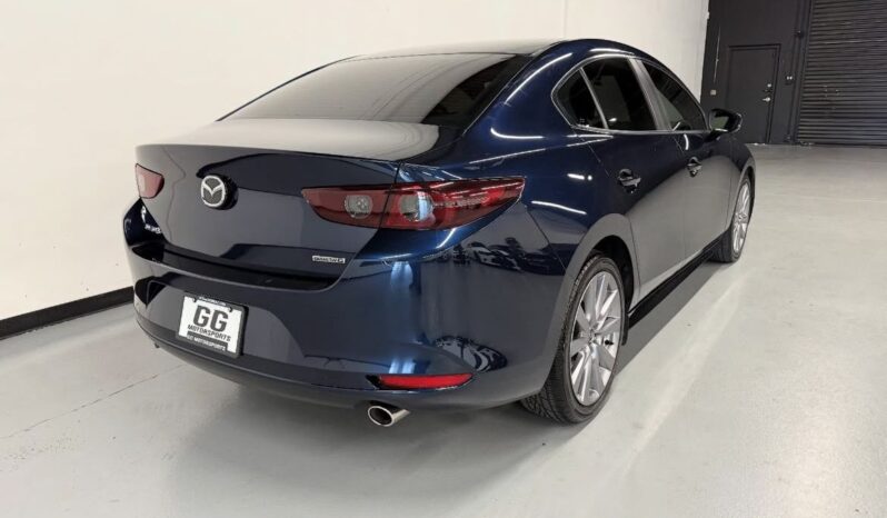 
								2021 Mazda 3 full									