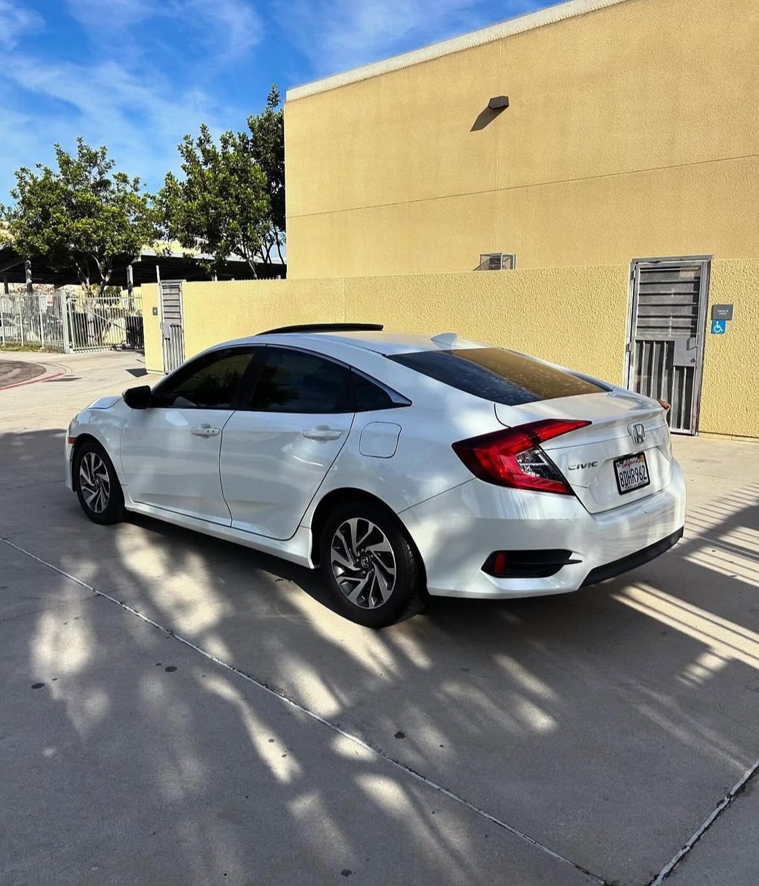 2018 HONDA CIVIC EX