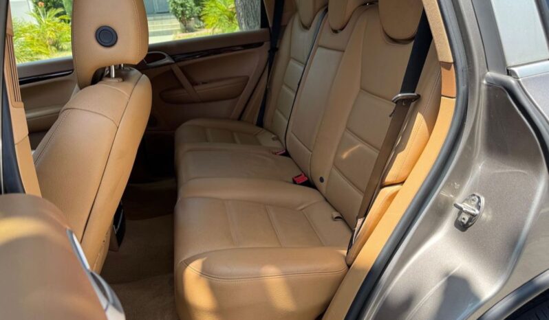 
								2009 Porche Cayenne full									