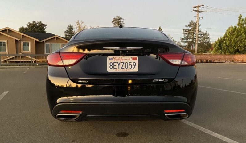 
								2015 Chrysler 200S 3.6 full									