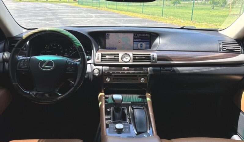 
								2013 Lexus LS 460 full									