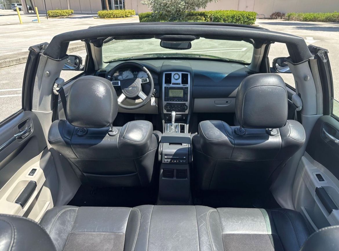 2007 Chrysler 300C SRT8 Convertible.