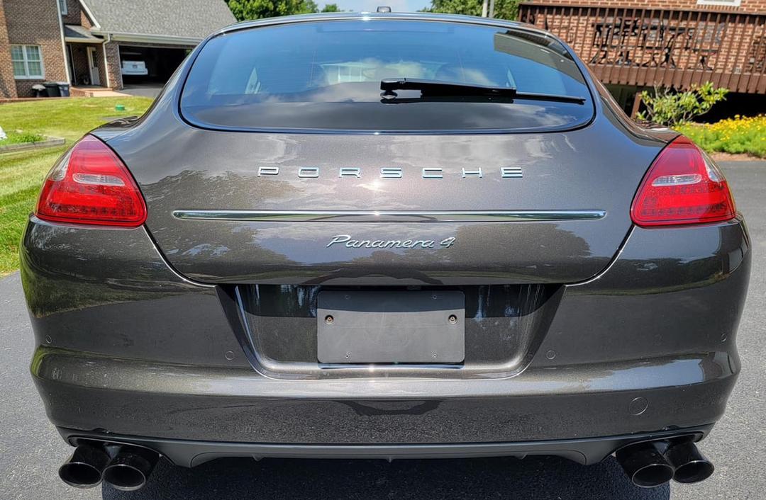 2012 Porsche Panamera 4
