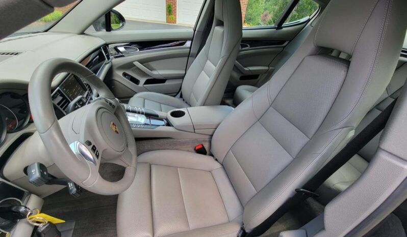 
								2012 Porsche Panamera 4 full									