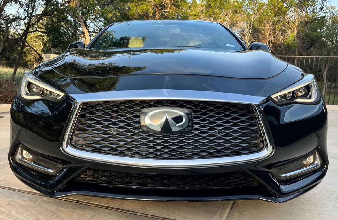 2017 Infiniti Q60 Red Sport 400.
