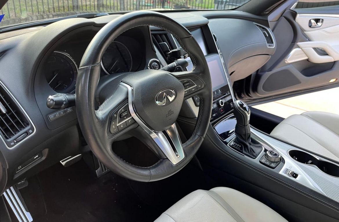 2017 Infiniti Q60 Red Sport 400.