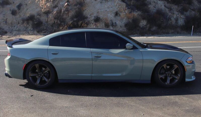 
								2018 Dodge Charger R/T full									