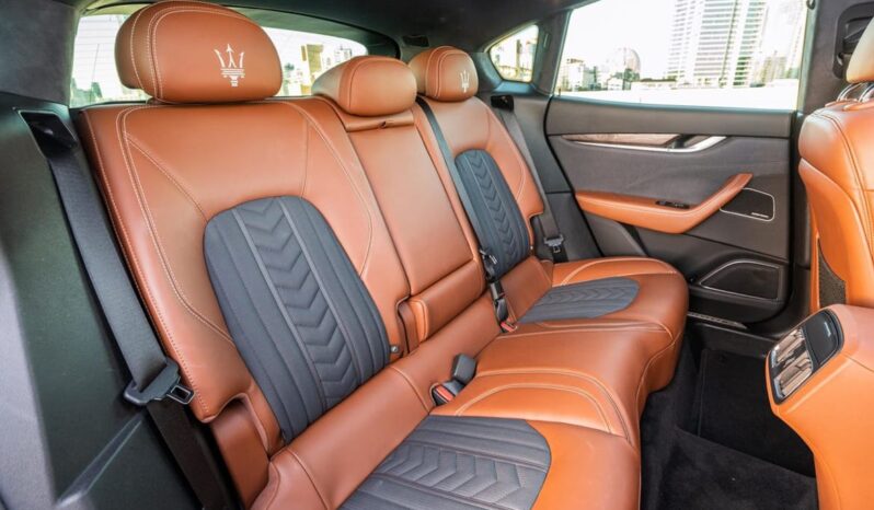 
								2018 Maserati Levante GranLusso full									