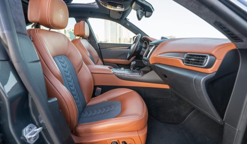 
								2018 Maserati Levante GranLusso full									