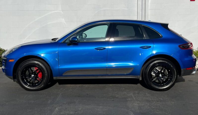 
								2015 Porsche Mecan S. full									