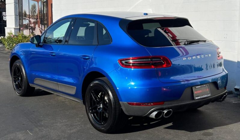 
								2015 Porsche Mecan S. full									