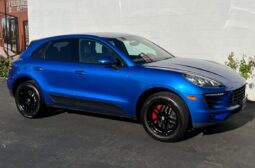 2015 Porsche Mecan S.