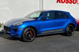 2015 Porsche Mecan S.