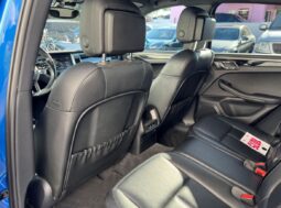 
										2015 Porsche Mecan S. full									